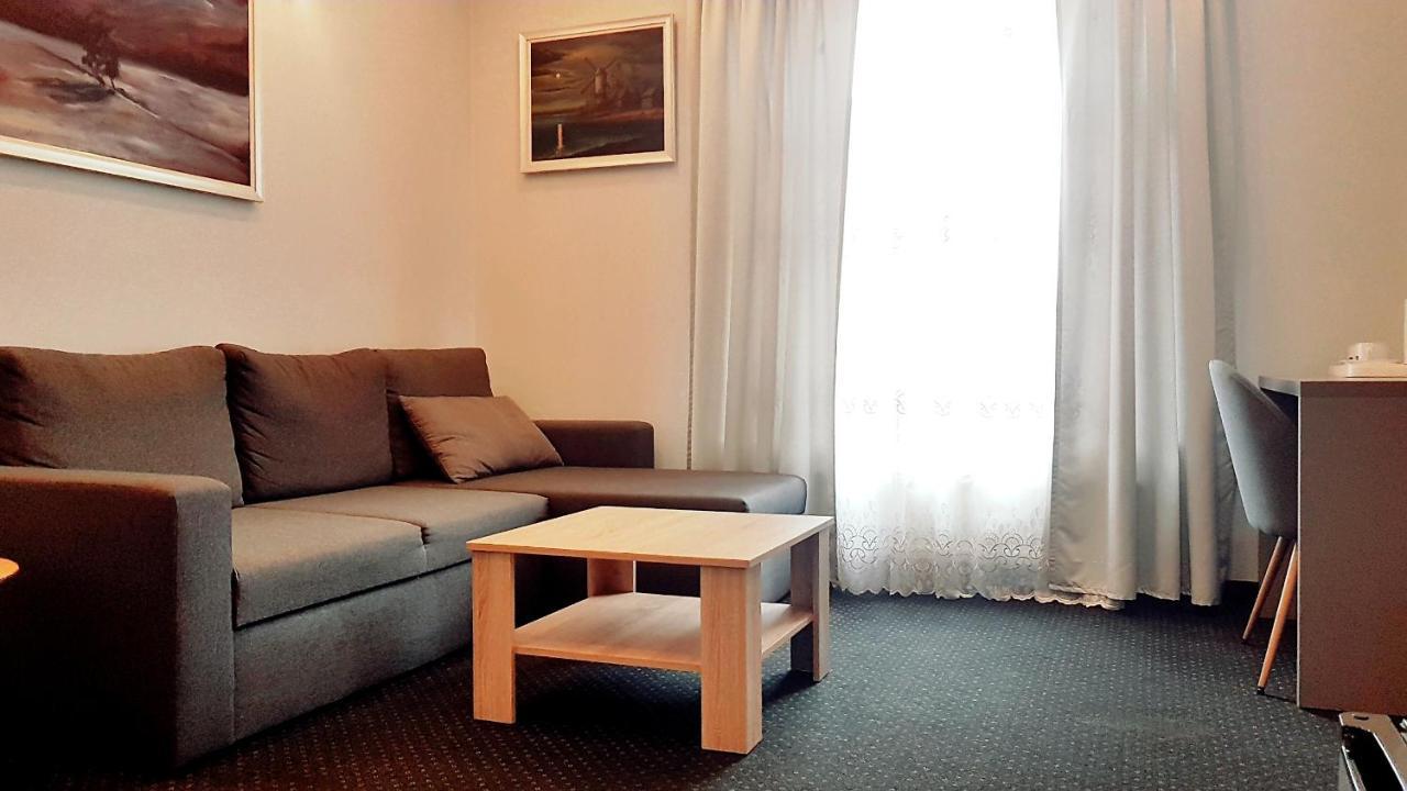 Euro Aparthotel Tarnów Dış mekan fotoğraf