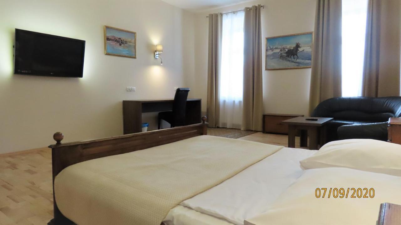 Euro Aparthotel Tarnów Dış mekan fotoğraf